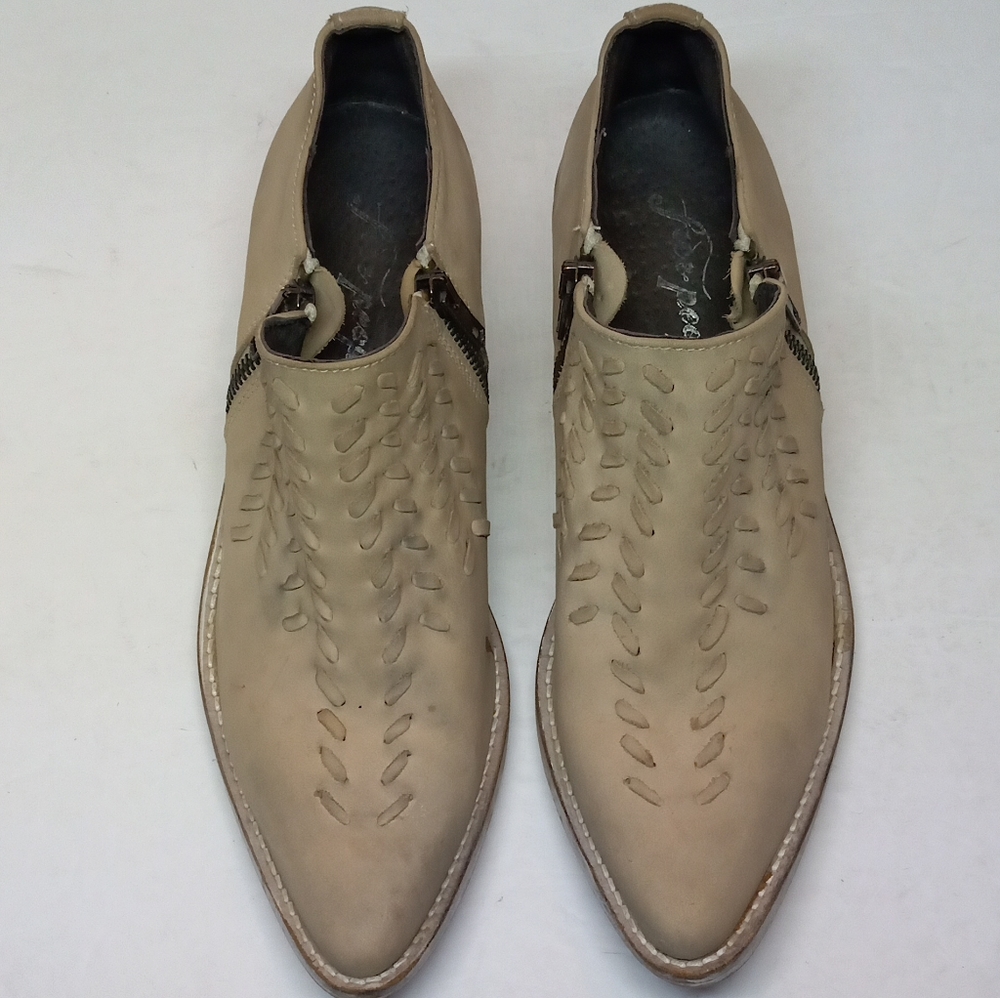 FREE PEOPLE ANKLE BOOT WESTERN STYLE DISTRESSED